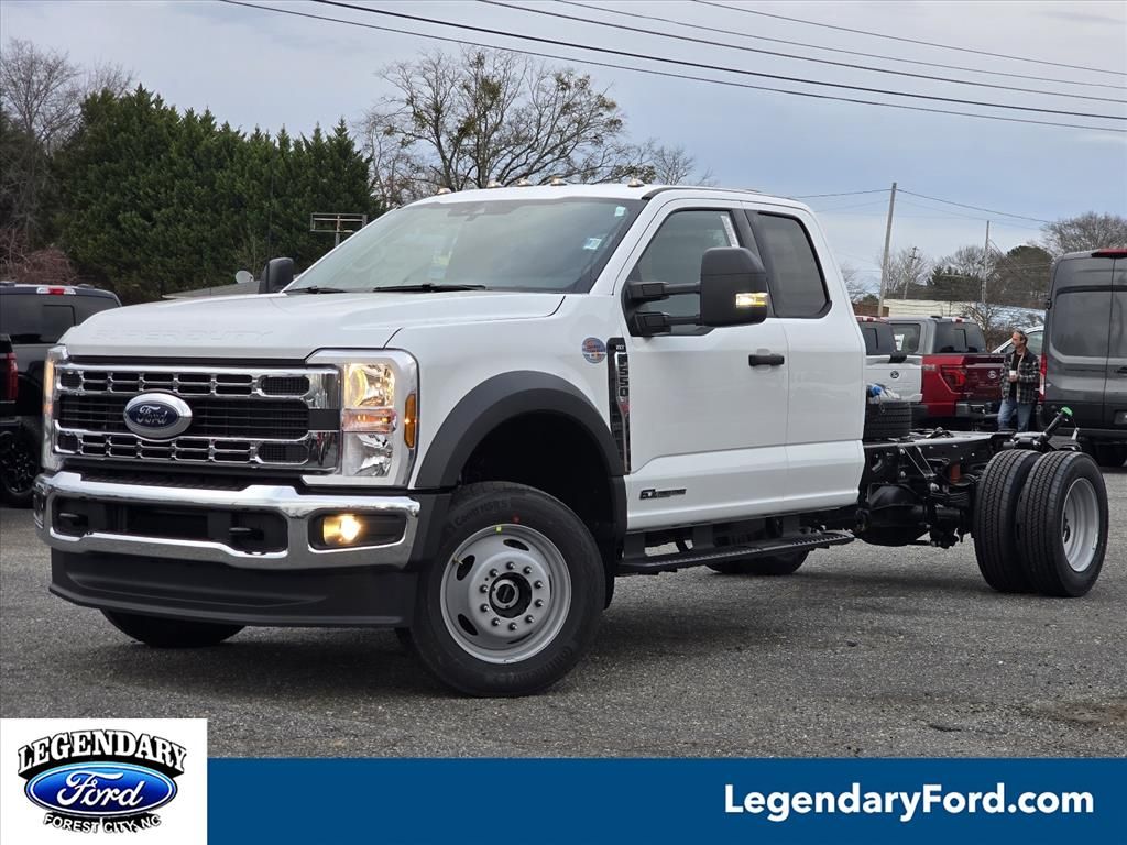 2026 Ford F-550 Super Duty Chassis Cab XLT