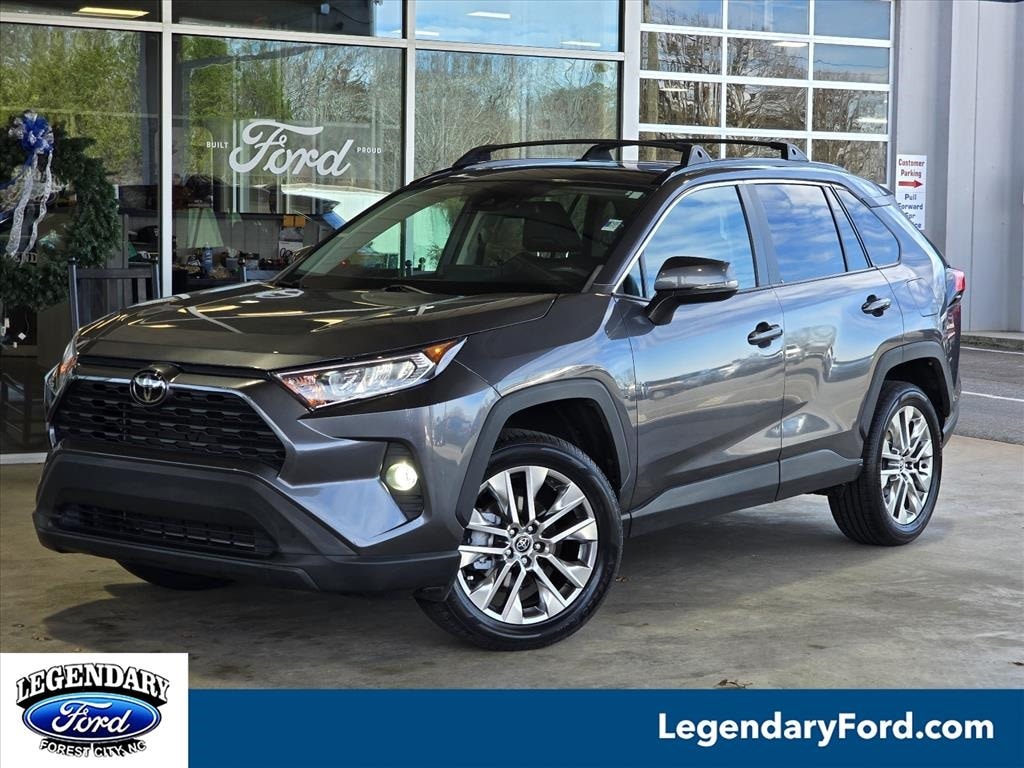 2020 Toyota RAV4 XLE Premium's photo