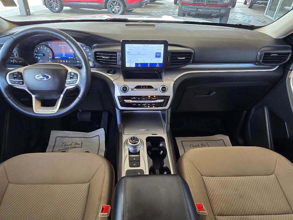 2022 Ford Explorer XLT photo 2