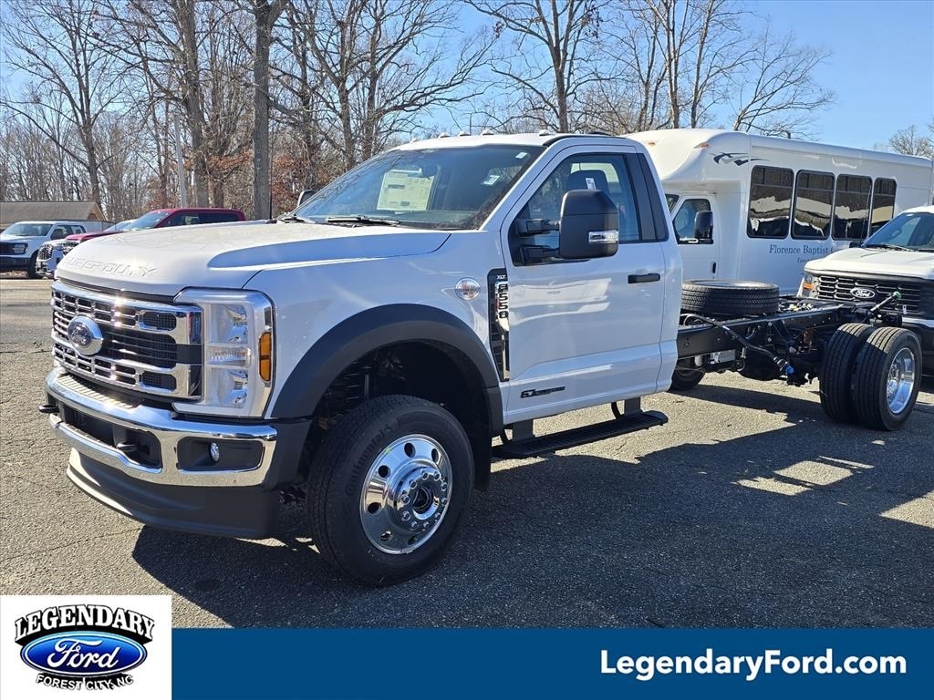2026 Ford F-550 Super Duty Chassis Cab XLT's photo