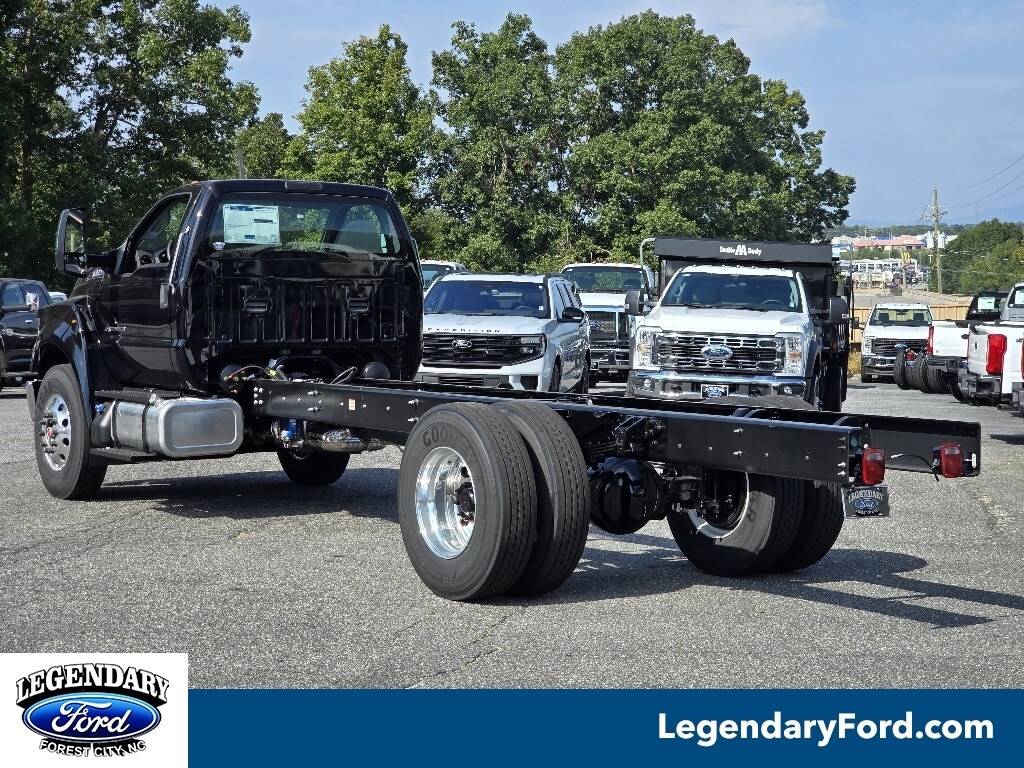 2026 Ford F-750 Base photo 2