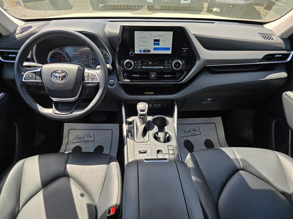 Used 2023 Toyota Highlander Hybrid XLE SUV