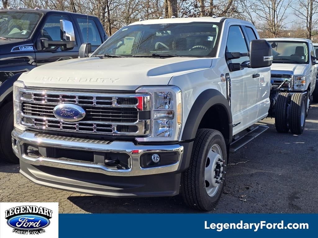 2026 Ford F-550 Super Duty Chassis Cab XLT's photo
