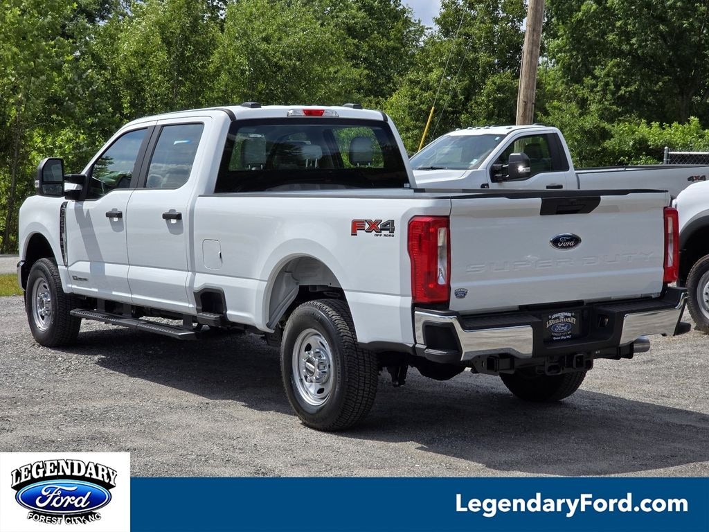 New 2025 Ford F-250SD XL Truck Crew Cab