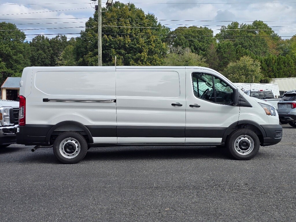 2025 Ford Transit photo 3