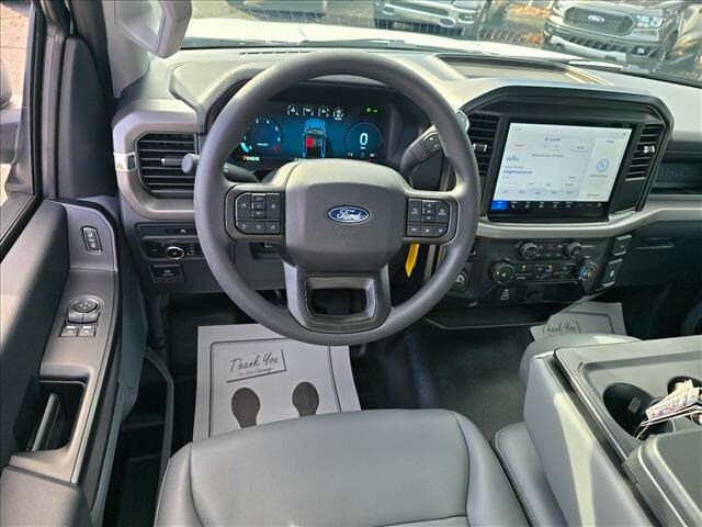 2025 Ford F-150 XL photo 3