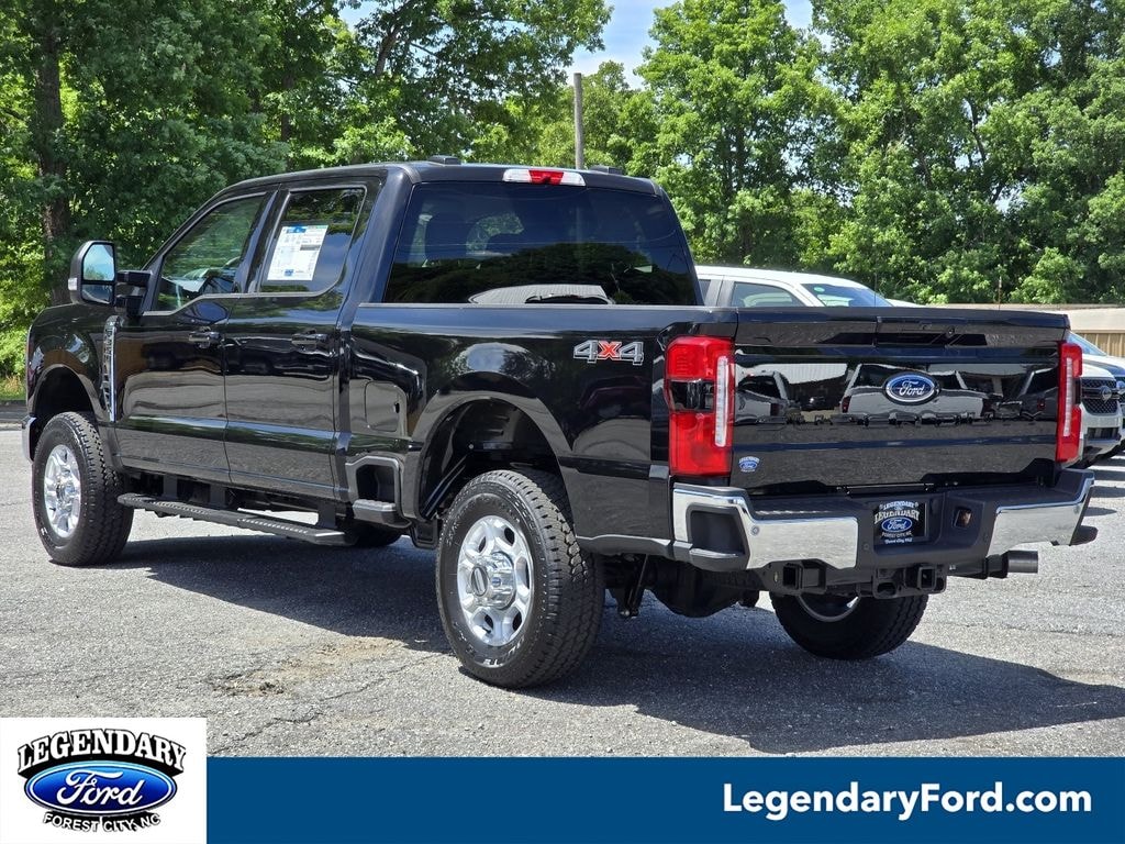 New 2026 Ford F-350SD XLT Truck Crew Cab
