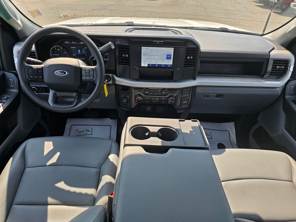 New 2026 Ford F-350SD XL Truck Crew Cab