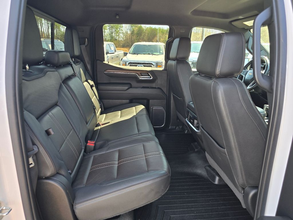 2023 Chevrolet Silverado 1500 High Country - Photo 13