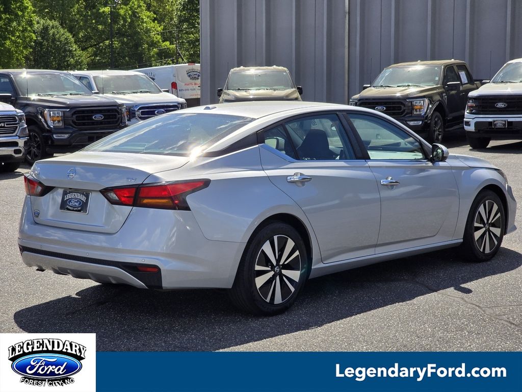 Used 2022 Nissan Altima SV with VIN 1N4BL4DVXNN333884 for sale in Forest City, NC