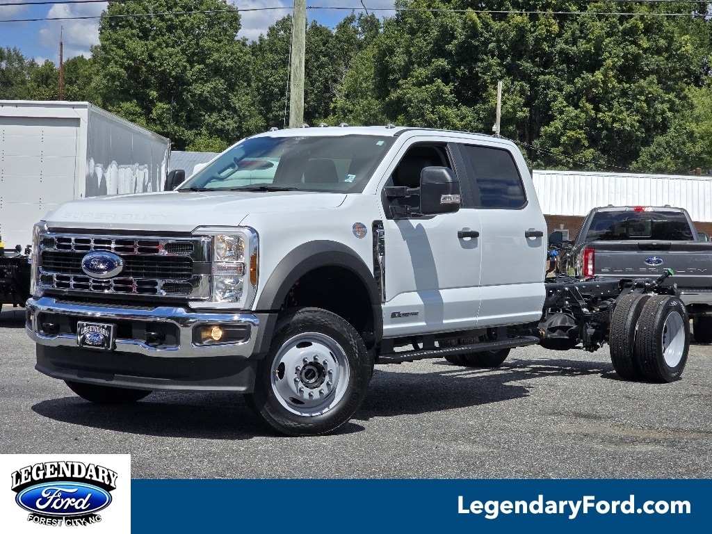 2026 Ford F-550 Super Duty Chassis Cab XL's photo