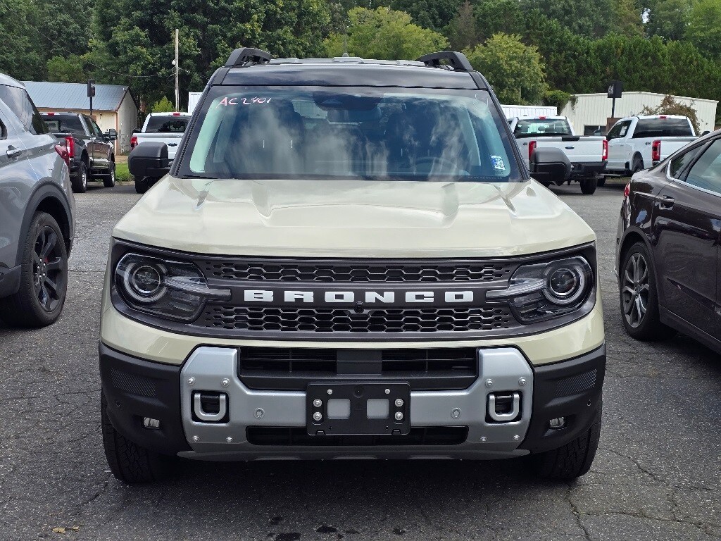2025 Ford Bronco Sport Badlands photo 3