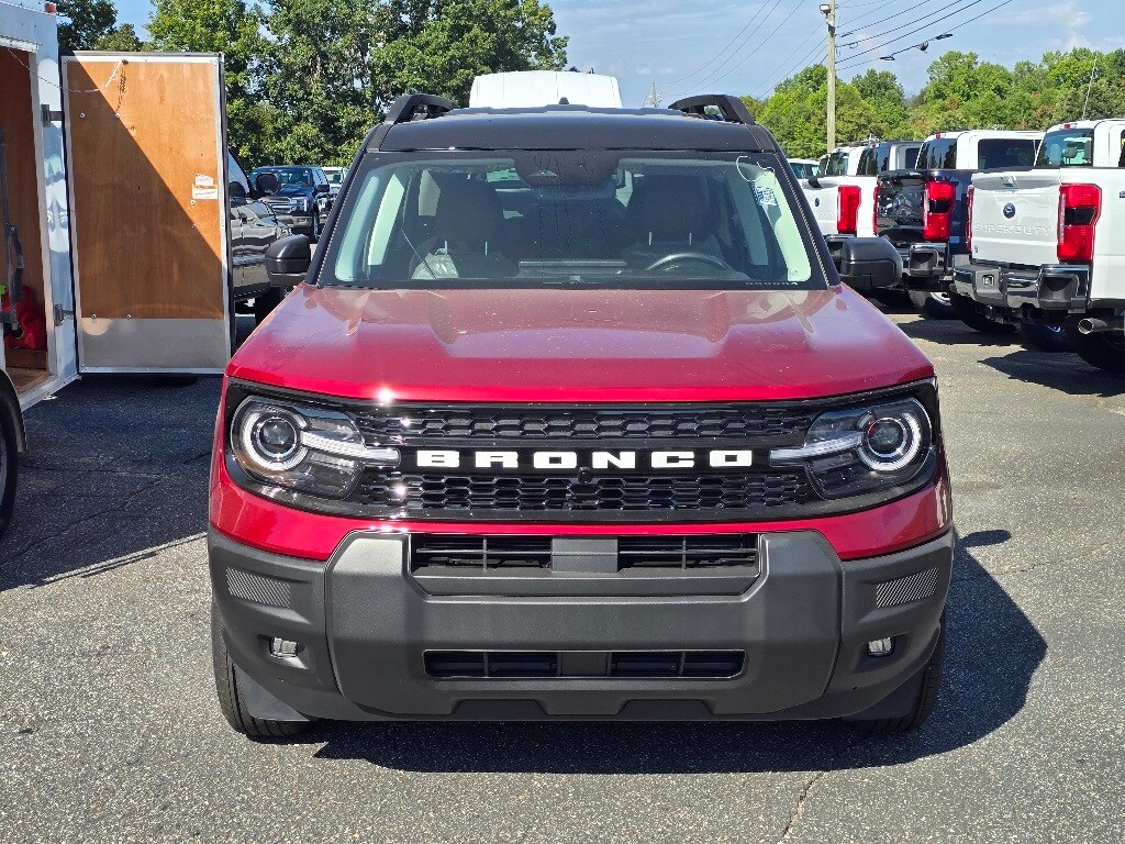 2025 Ford Bronco Sport Outer Banks photo 3