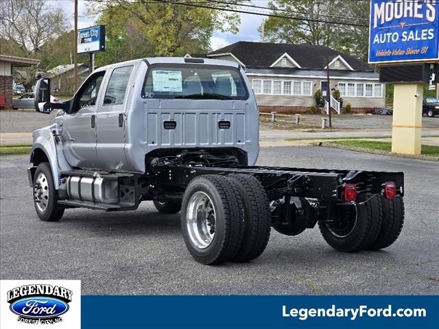 2026 Ford F-750 Base Crew Cab photo 2