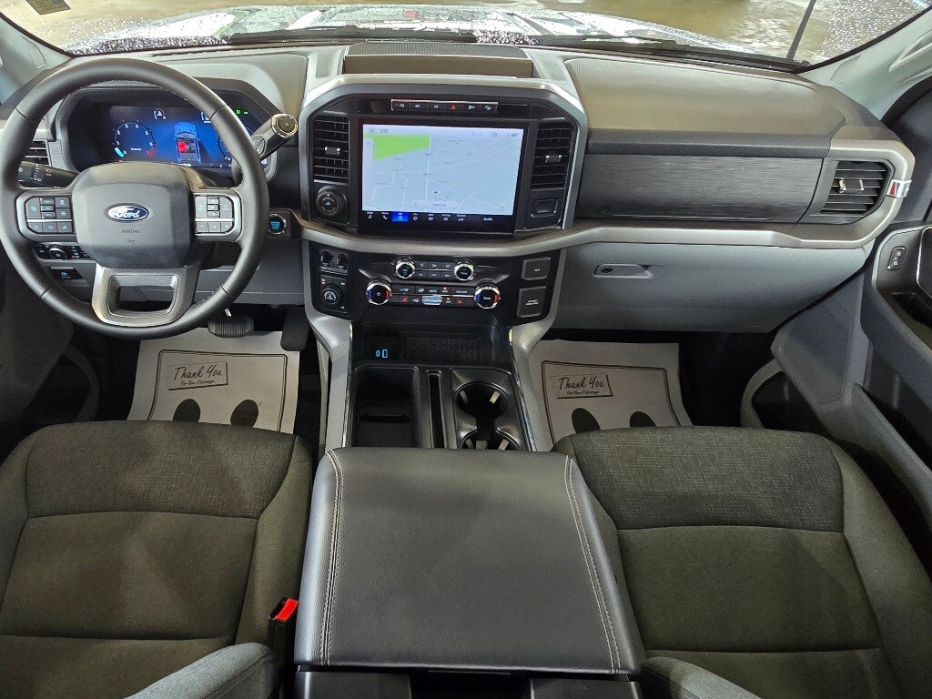 2024 Ford F-150 XLT photo 3