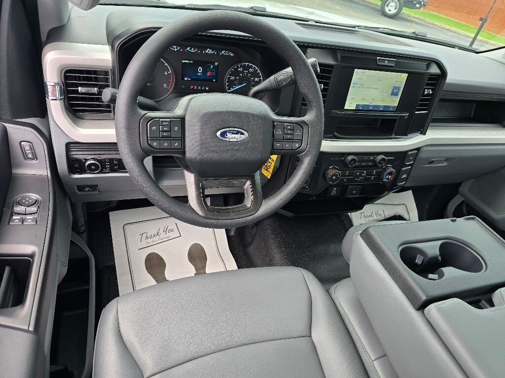 2026 Ford F-350 XL photo 3
