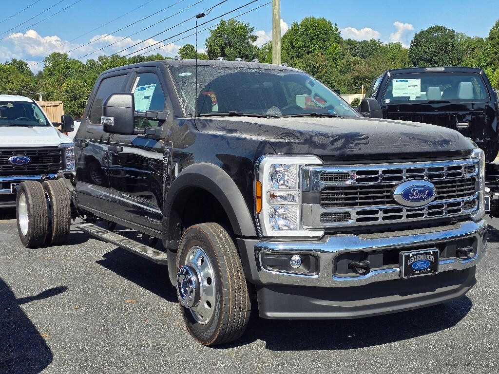 2026 Ford F-550 XLT photo 3