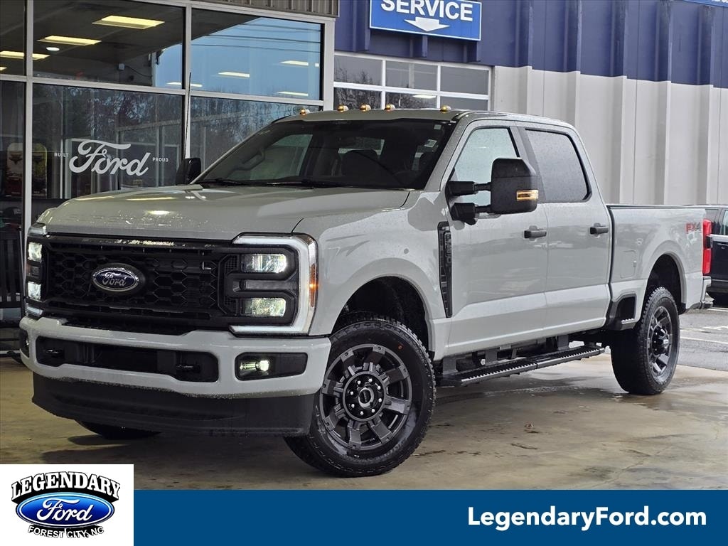2025 Ford F-250 Truck Crew Cab 