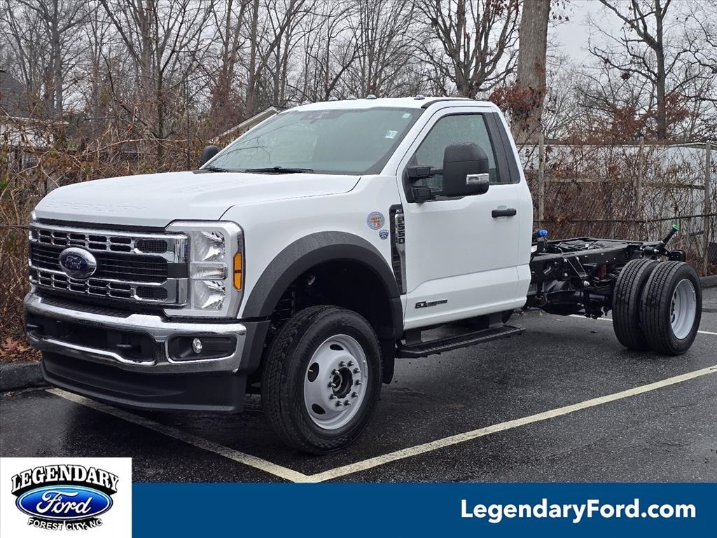 2026 Ford F-550 Super Duty Chassis Cab XLT's photo