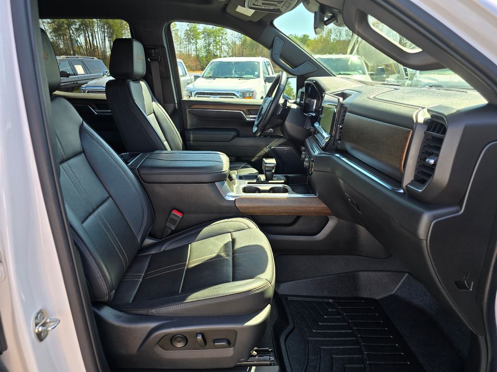 2023 Chevrolet Silverado 1500 High Country - Photo 14