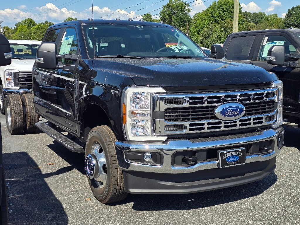 2026 Ford F-350 XL photo 3