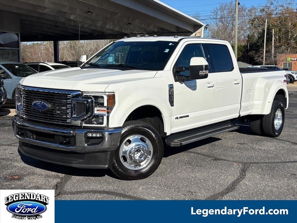 2022 Ford F-350 Super Duty Lariat's photo