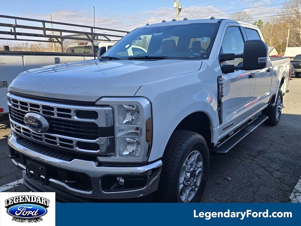 2025 Ford F-250 Super Duty XLT's photo