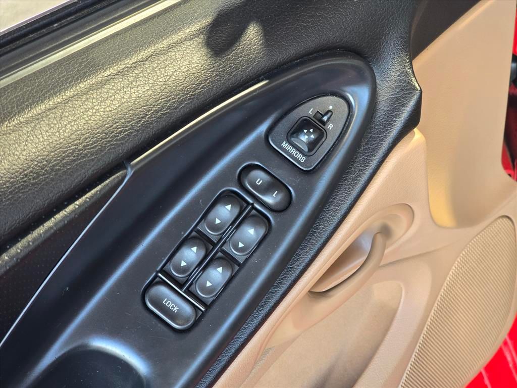 1994 Ford Mustang - Photo 9