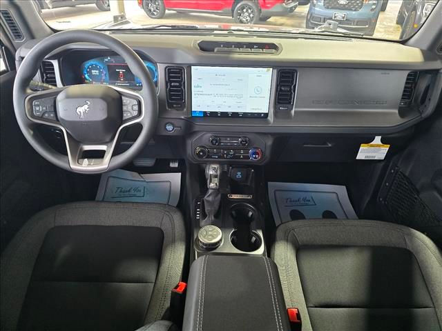 2025 Ford Bronco 4-Door Base - Photo 3