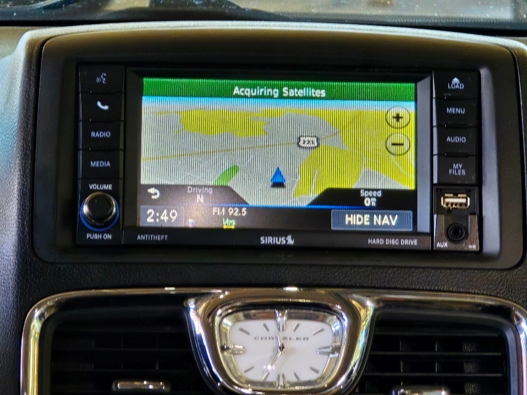 Used 2015 Chrysler Town & Country Touring-L Minivan/Van