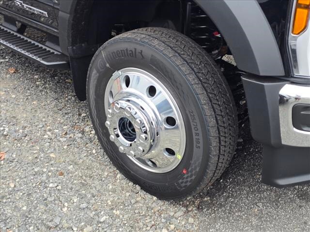 2026 Ford F-550 XLT photo 4