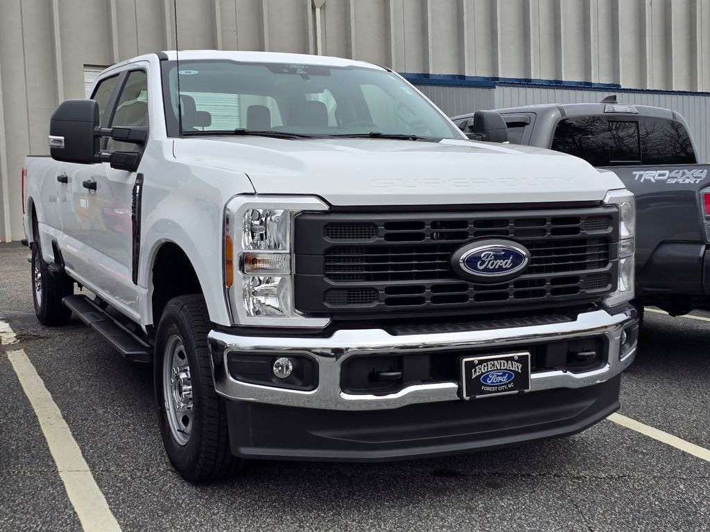 New 2026 Ford F-350 XL Truck Crew Cab