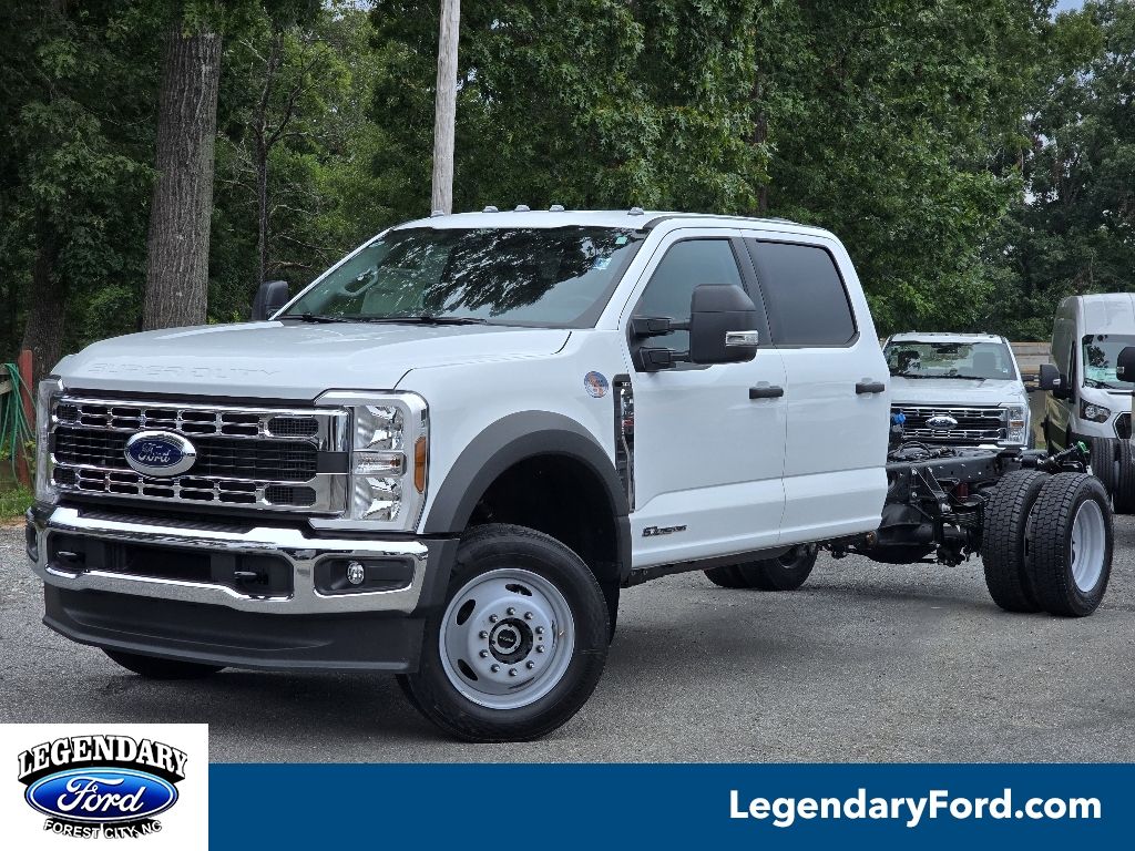 2025 Ford F-450 XLT 4x4 Crew Cab 203-In DRW's photo