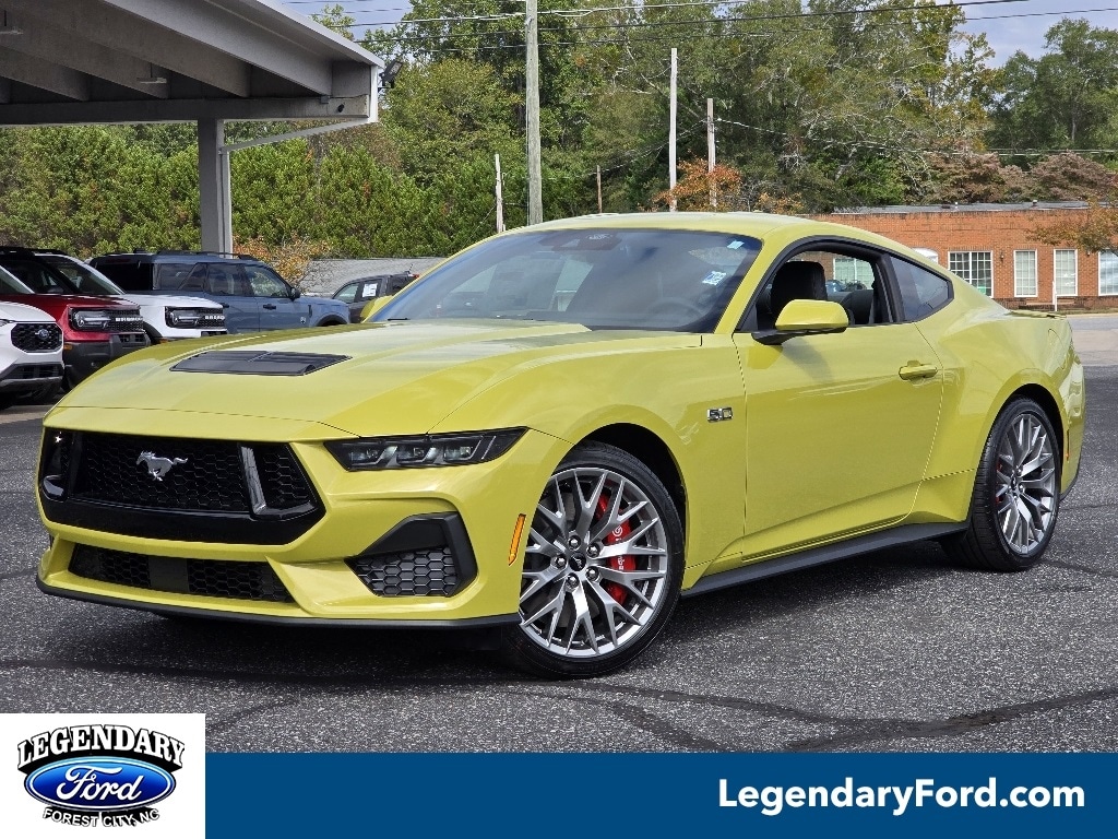 2025 Ford Mustang Coupe 