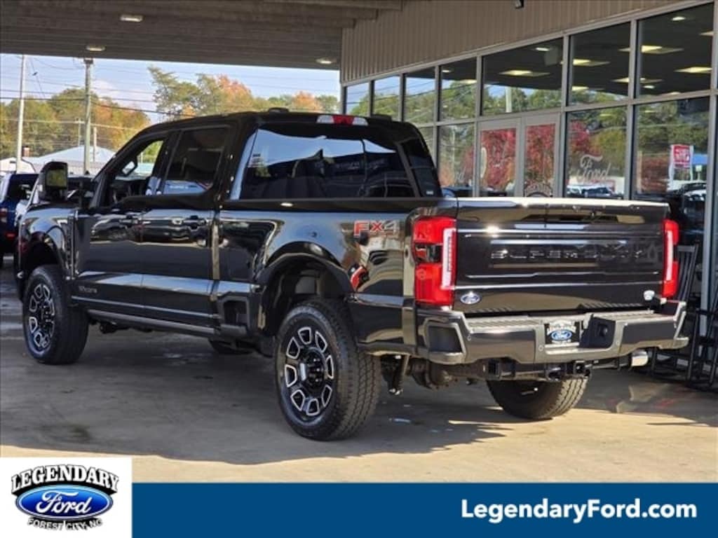 New 2025 Ford F-250 Platinum Truck Crew Cab