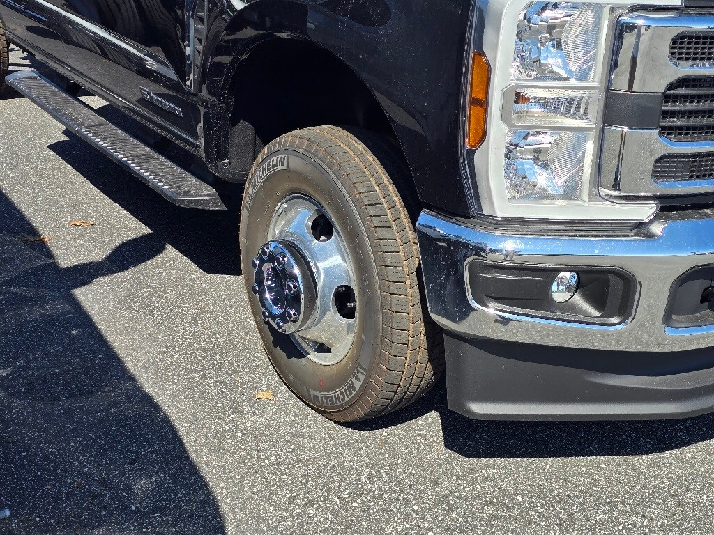 2026 Ford F-350 XL photo 4