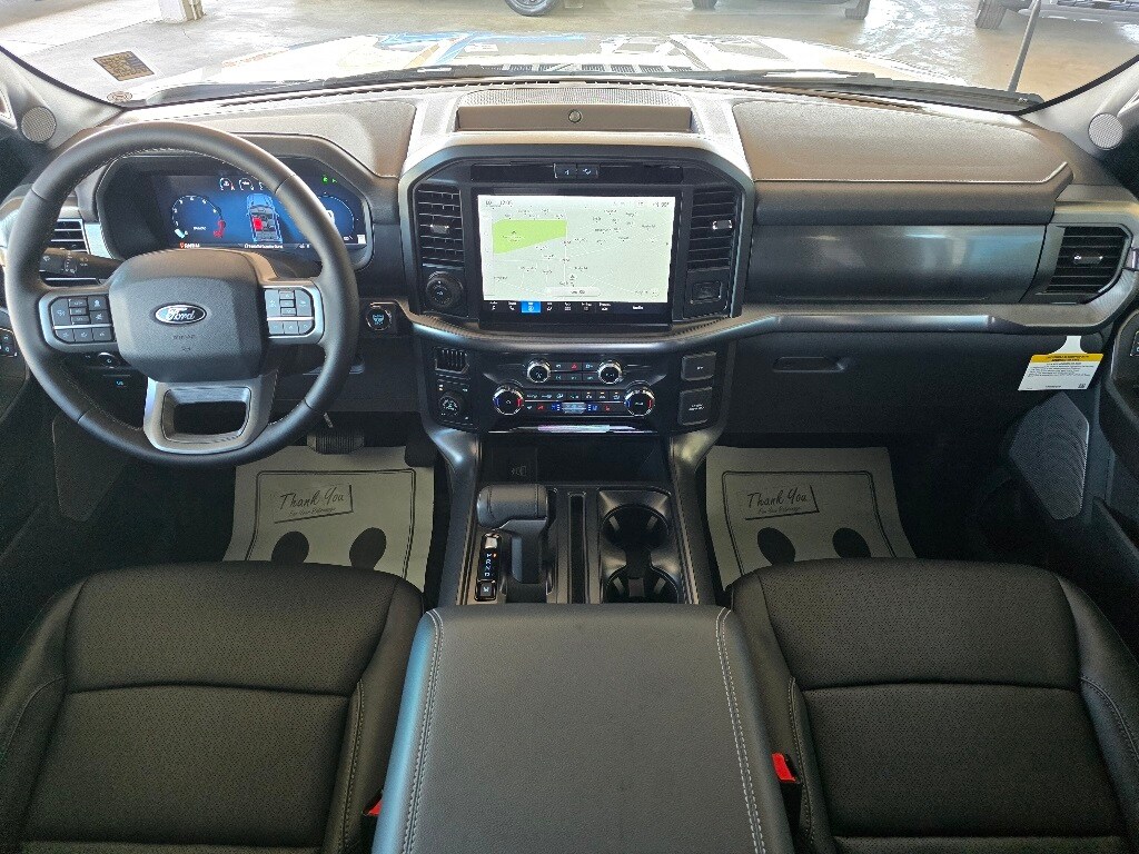 2025 Ford F-150 Lariat photo 3