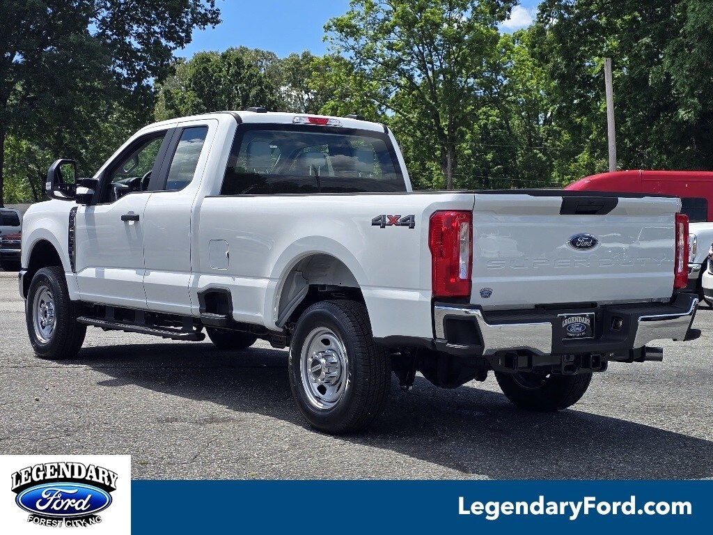2025 Ford F-350 XL photo 2