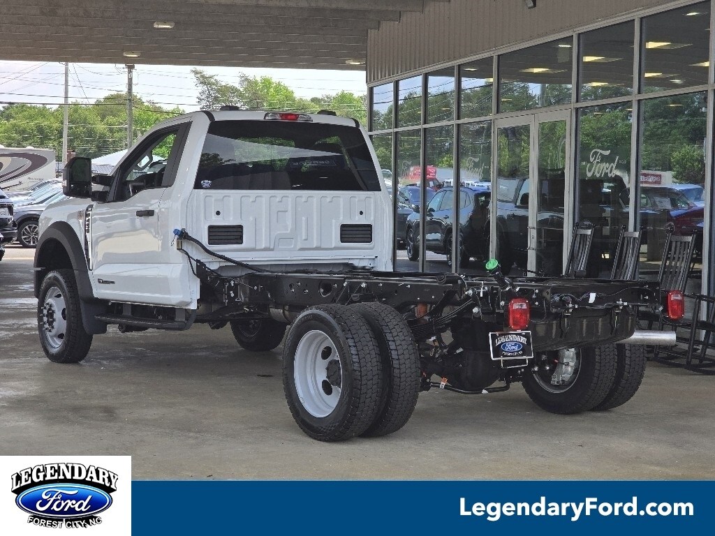 2025 Ford F-450 XLT photo 2