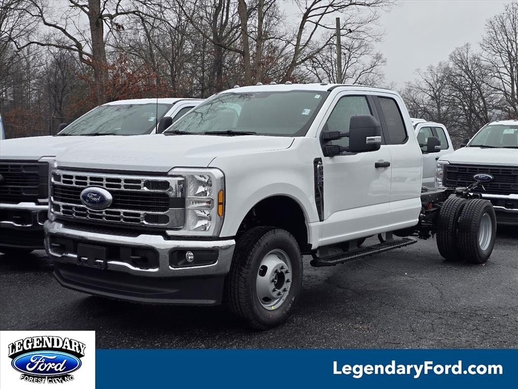 2026 Ford F-350 Base's photo