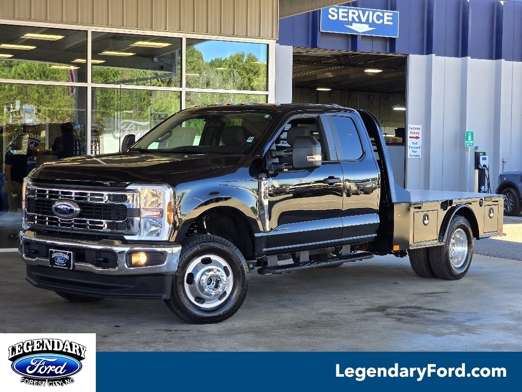 New 2025 Ford F-350 Chassis XL Truck Super Cab