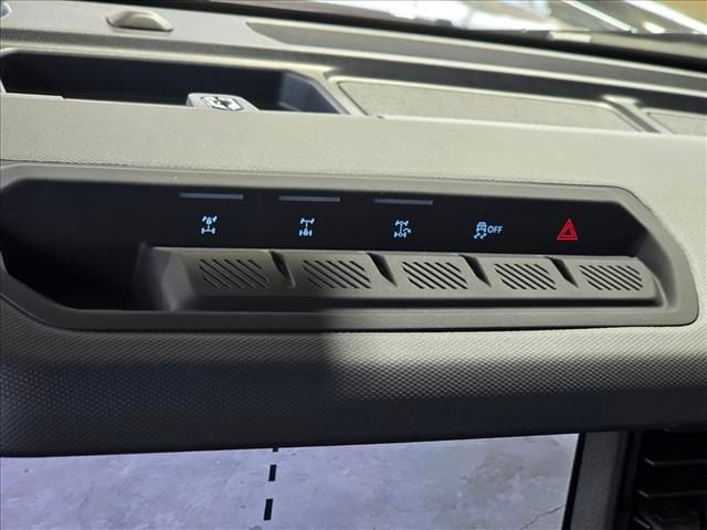 2025 Ford Bronco 4-Door Base - Photo 19