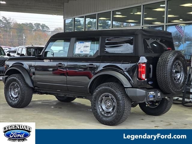2025 Ford Bronco 4-Door Base - Photo 2