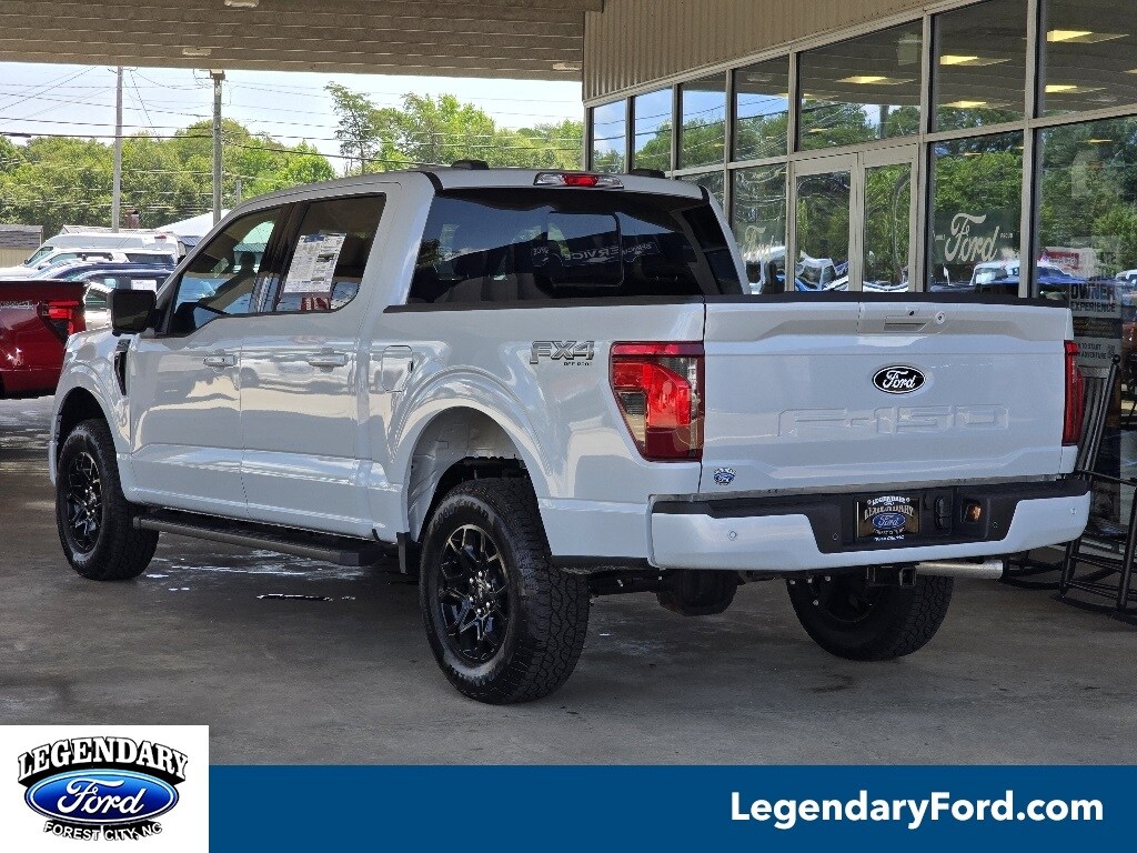 2025 Ford F-150 XLT photo 2