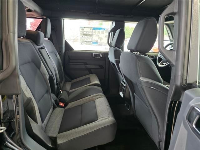 2025 Ford Bronco 4-Door Base - Photo 11