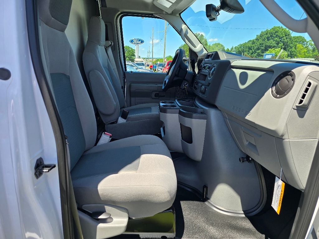2026 Ford E-Series Cutaway Base - Photo 10