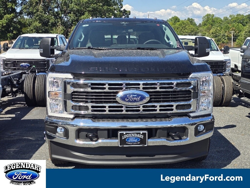 2026 Ford F-350 XL photo 2