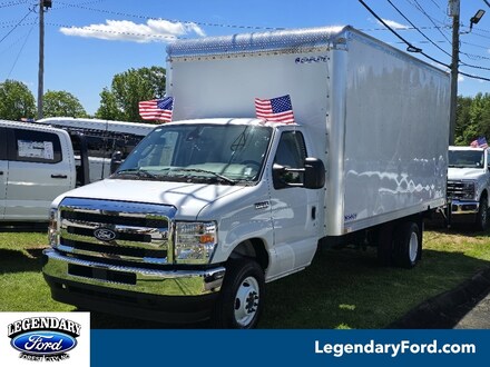2026 Ford E-450 Cutaway Base Truck