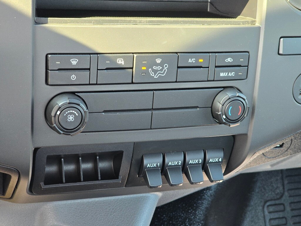 2026 Ford F-750 Base photo 4