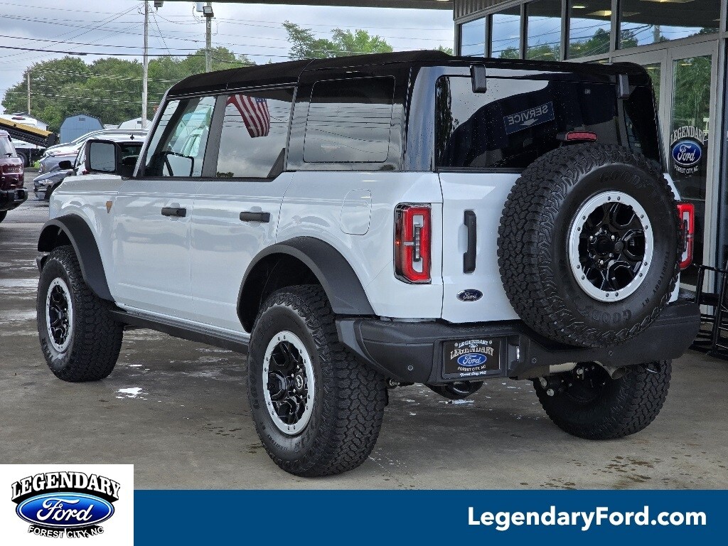 2025 Ford Bronco Badlands photo 2